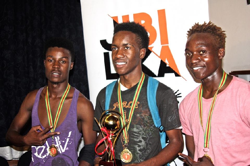 Collin Mudzami (centre) won the Unshakeable battle in 2015 along 5 Felix Mwale (left) and Tinashe Miguel Kucheka PIC: PLOT MHAKO